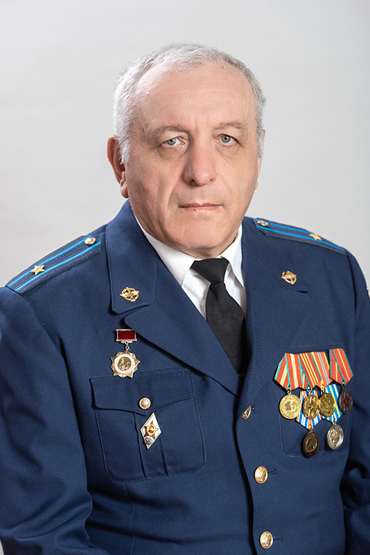 Емильянов Иван Андреевич.
