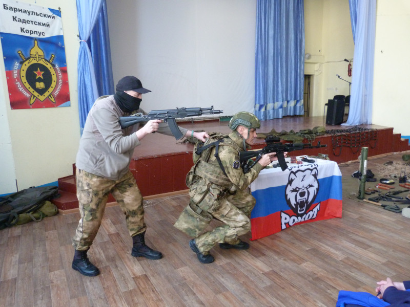 Встреча с инструкторами клуба НВП «Рокот.Барнаул», ветеранами боевых действий, участниками СВО.