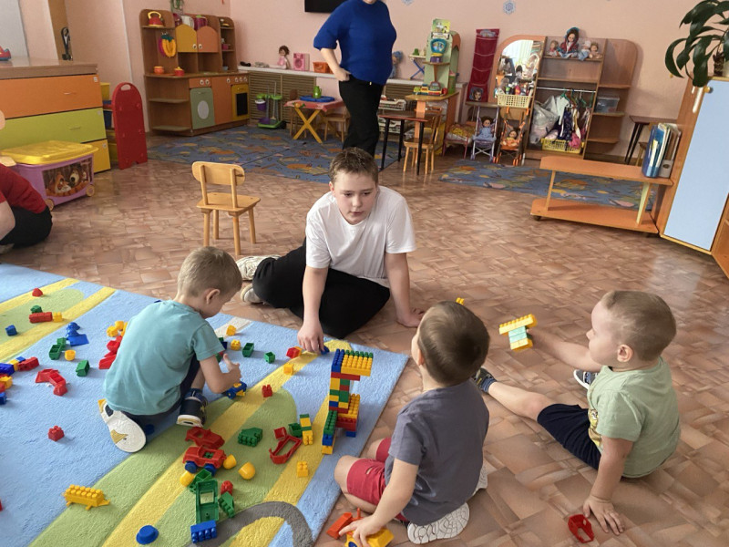 Волонтерская акция "Подари праздник!".